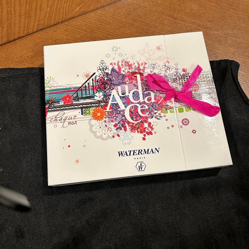 Waterman Paris Ink Pen Gift Set …Box with Pink Ribbon